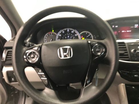 Used 2016 Honda Accord LX image 13