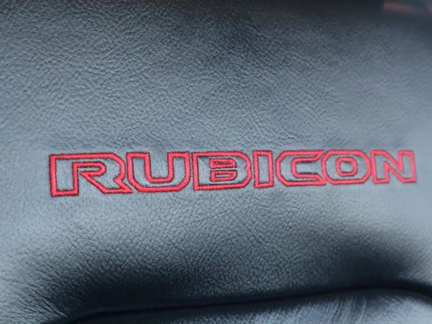 Used 2018 Jeep Wrangler Unlimited Rubicon AWD/4WD image 42