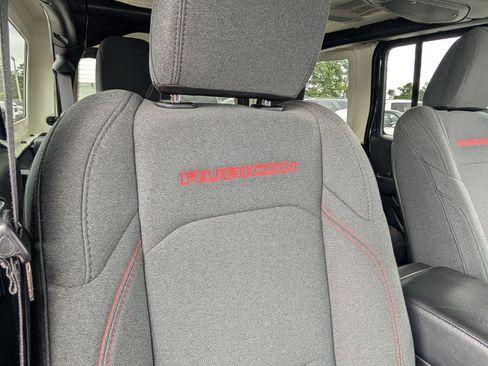 Used 2024 Jeep Wrangler Unlimited Rubicon image 17