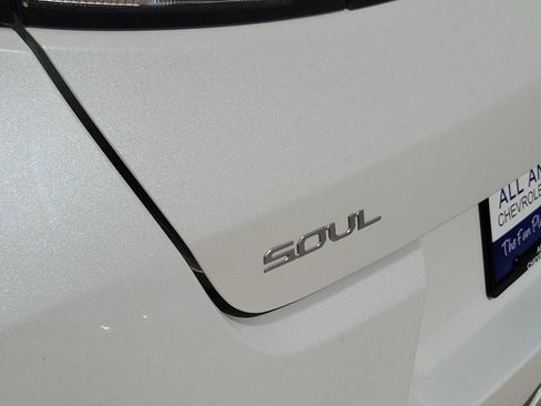Used 2025 Kia Soul GT-Line w/ GT-Line Technology Package FWD image 11