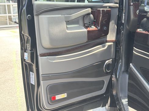 Used 2021 Chevrolet Express 2500 RWD image 16