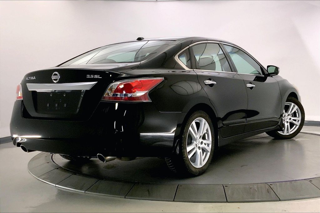 Used 2015 Nissan Altima 3.5 SL FWD image 12