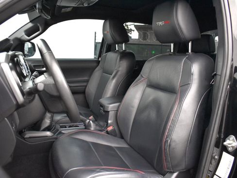 Used 2021 Toyota Tacoma TRD Pro image 11