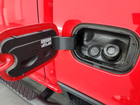 Used 2023 Chevrolet Silverado 2500 LT w/ Convenience Package image 30