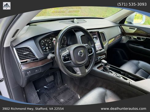 Used 2016 Volvo XC90 T6 Momentum w/ Momentum Plus Package AWD/4WD image 30