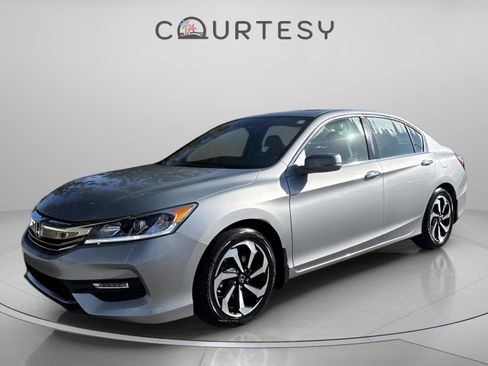 Used 2017 Honda Accord EX-L image 2