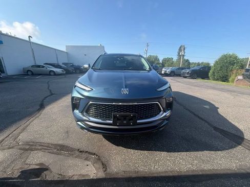 Used 2024 Buick Encore GX Avenir w/ Avenir Convenience Package AWD/4WD image 8