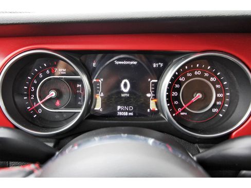 Used 2018 Jeep Wrangler Unlimited Rubicon AWD/4WD image 16