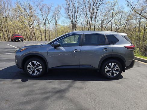Used 2023 Nissan Rogue SV w/ SV Premium B Package AWD/4WD image 5