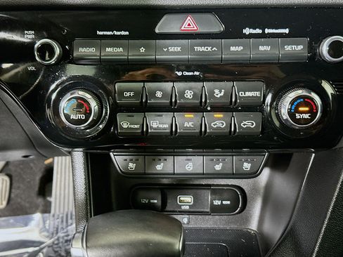 Used 2020 Kia Sportage EX w/ EX Technology Package FWD image 23