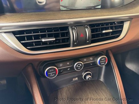 Used 2018 Alfa Romeo Stelvio Ti AWD/4WD image 56