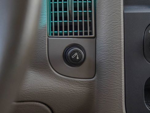 Used 2005 Dodge Ram 1500 Truck SLT image 33