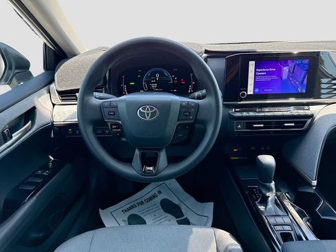 Used 2025 Toyota Camry LE FWD image 27