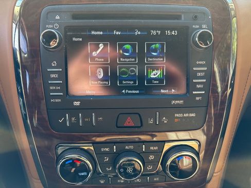 Used 2016 Buick Enclave Premium image 18