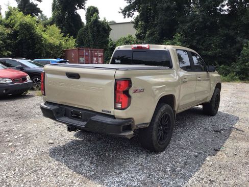 Used 2023 Chevrolet Colorado Z71 w/ Advanced Trailering Package AWD/4WD image 4