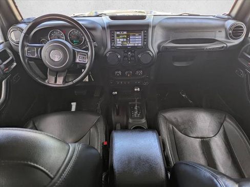 Used 2017 Jeep Wrangler Unlimited Sahara AWD/4WD image 17