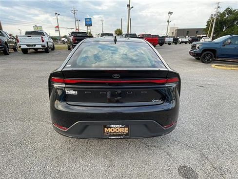 Used 2024 Toyota Prius LE image 6