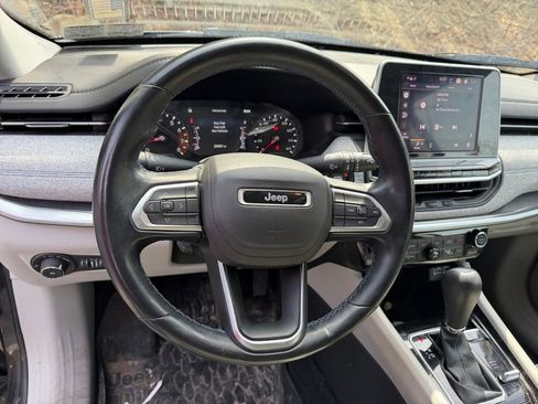 Certified 2022 Jeep Compass Latitude w/ Convenience Group image 15