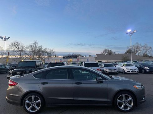 Used 2014 Ford Fusion SE image 8