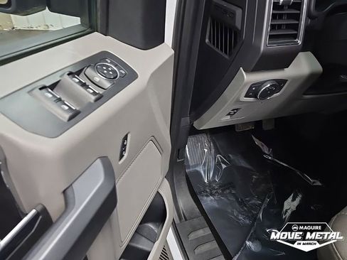 Used 2018 Ford F150 XLT image 27