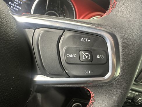 Used 2023 Jeep Wrangler Unlimited Rubicon AWD/4WD image 15