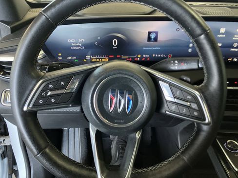 Used 2025 Buick Enclave Preferred image 20