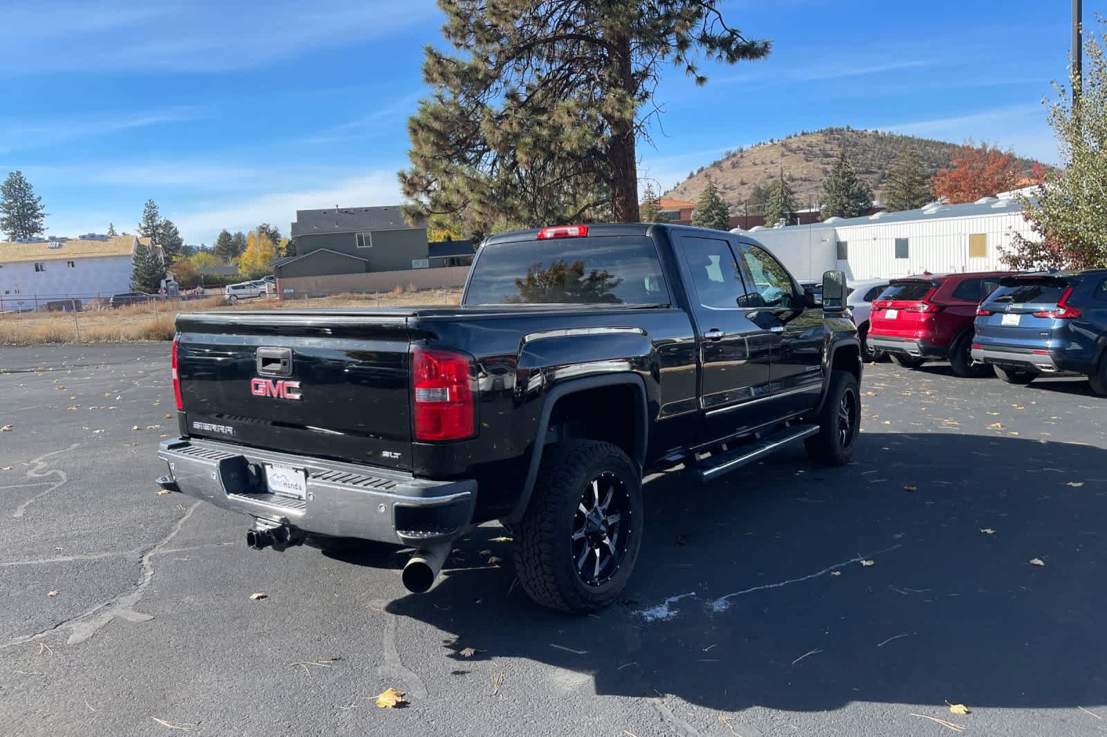 Used 2015 GMC Sierra 2500 SLT w/ Duramax Plus Package AWD/4WD image 5