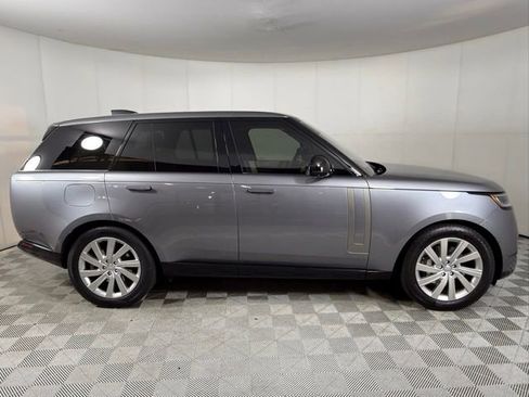 Certified 2023 Land Rover Range Rover SE image 8