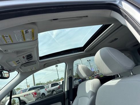 Used 2016 Subaru Forester 2.5i Premium AWD/4WD image 16