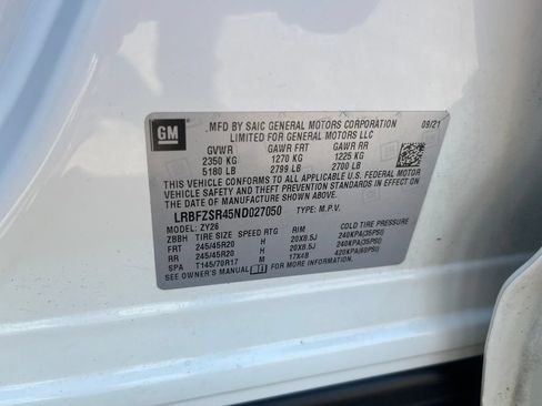 Certified 2022 Buick Envision Avenir w/ Technology Package II AWD/4WD image 38