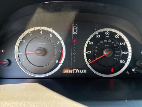 Used 2011 Honda Accord EX-L image 8