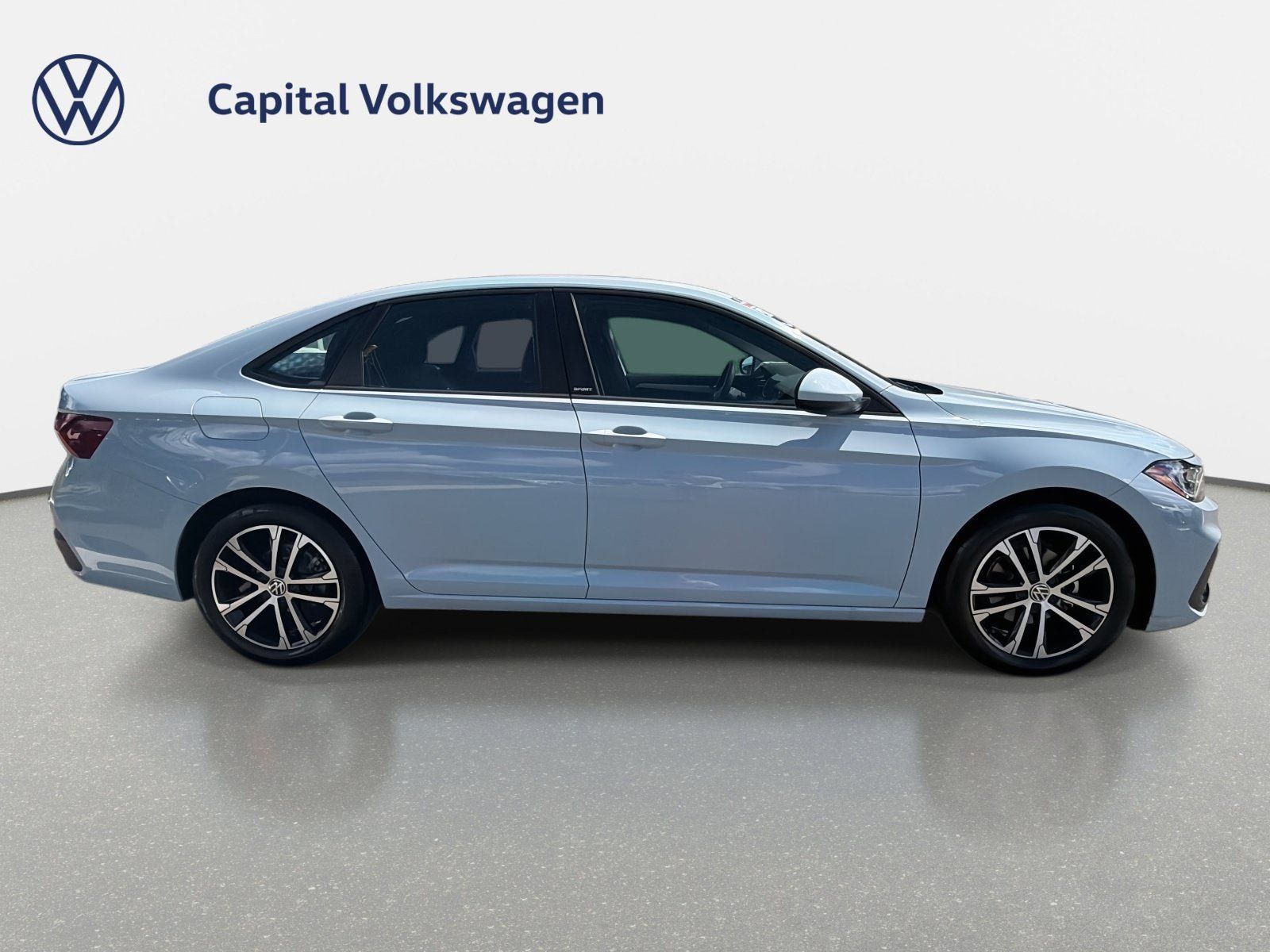 Used 2026 Volkswagen Jetta Sport FWD image 4