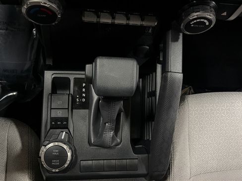 Used 2025 Toyota 4Runner SR5 AWD/4WD image 17