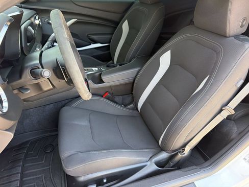 Used 2021 Chevrolet Camaro SS RWD image 5