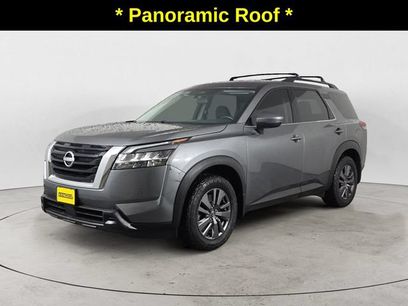 Used 2022 Nissan Pathfinder SV w/ SV Premium Package