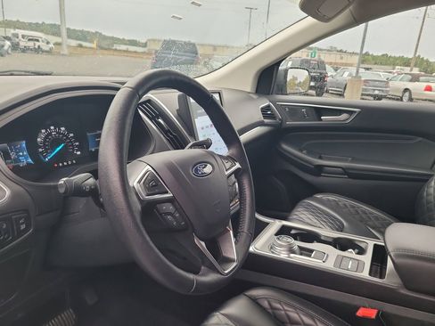 Certified 2024 Ford Edge Titanium image 10