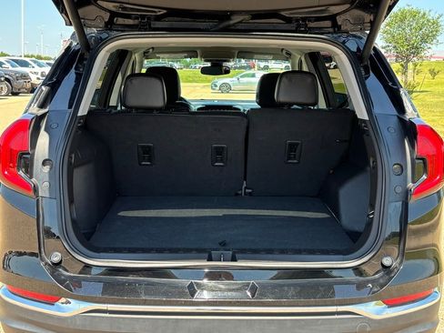 Used 2024 GMC Terrain SLT AWD/4WD image 8