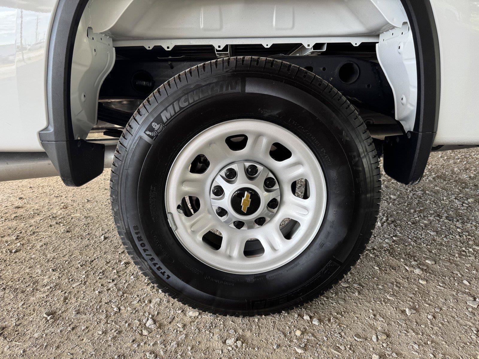 Used 2025 Chevrolet Silverado 2500 LT w/ Convenience Package AWD/4WD image 42
