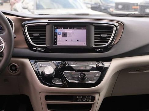 Used 2023 Chrysler Voyager LX FWD image 26