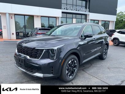New 2025 Kia Sorento S