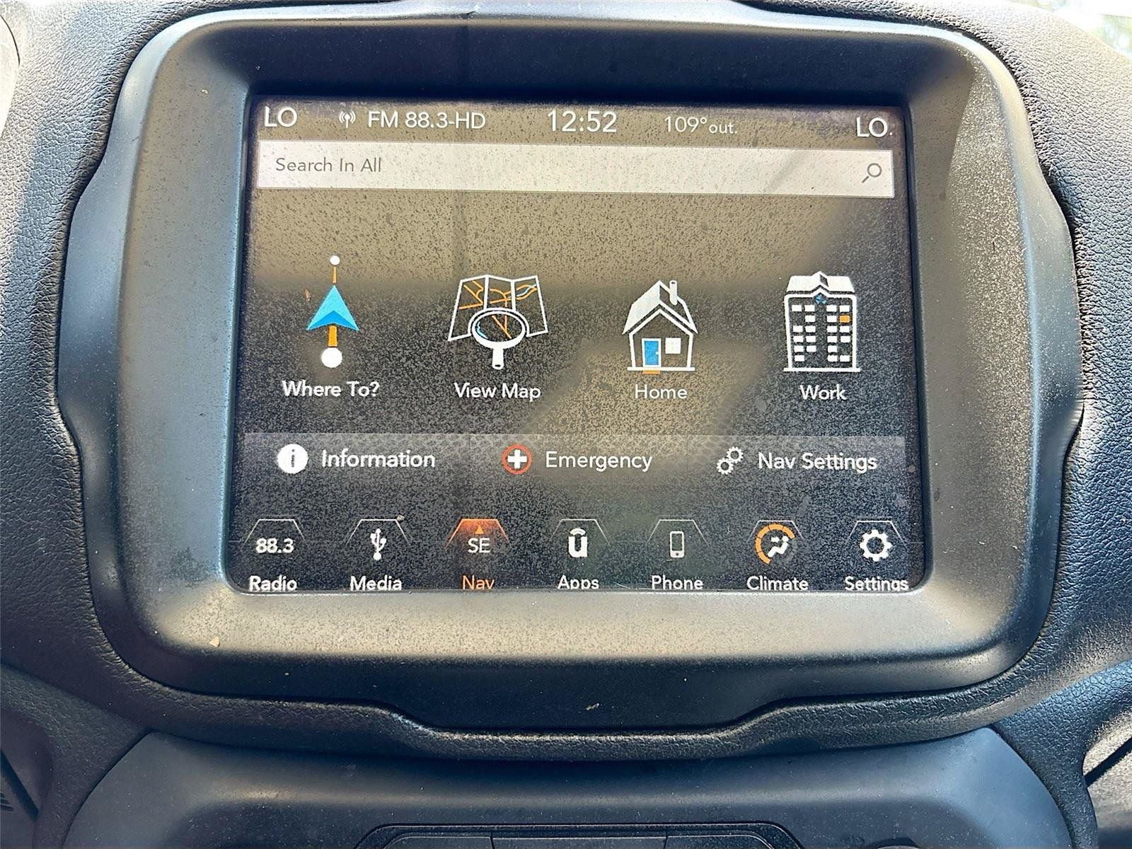 Used 2018 Jeep Renegade Trailhawk w/ UConnect 8.4 Nav Group AWD/4WD image 13