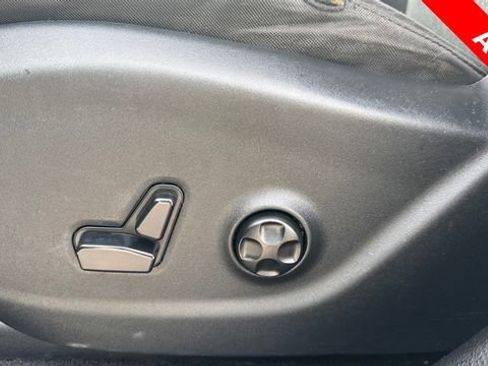 Used 2014 Jeep Cherokee Latitude w/ Comfort/Convenience Group image 20