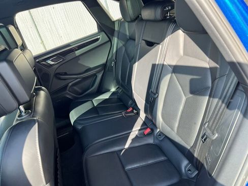 Used 2016 Porsche Macan S image 22