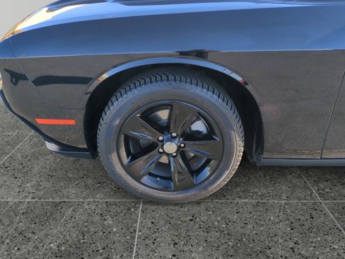 Used 2023 Dodge Challenger SXT image 29