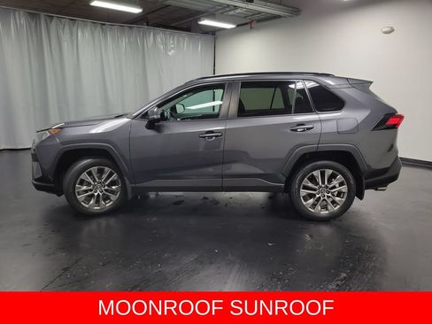 Used 2020 Toyota RAV4 XLE Premium AWD/4WD image 5