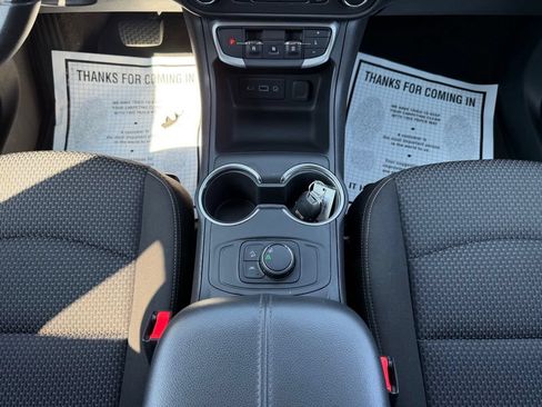 Used 2024 GMC Terrain SLE FWD image 25