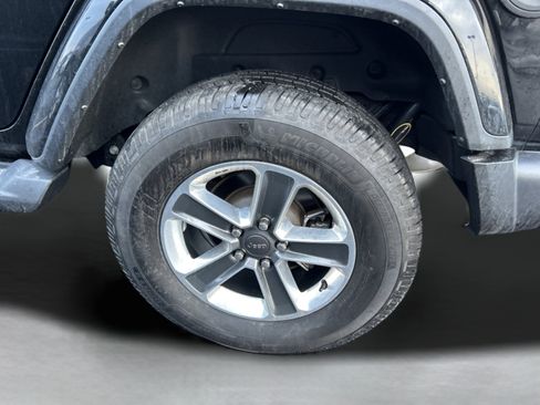 Used 2022 Jeep Wrangler Unlimited Sahara w/ LED Lighting Group image 19