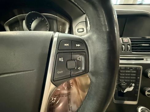Used 2015 Volvo XC60 T5 Premier image 21