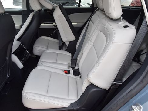 Certified 2025 Lincoln Aviator Reserve w/ Illumination Package RWD image 10