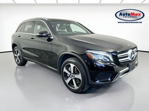 Used 2019 Mercedes-Benz GLC 350e 4MATIC image 1